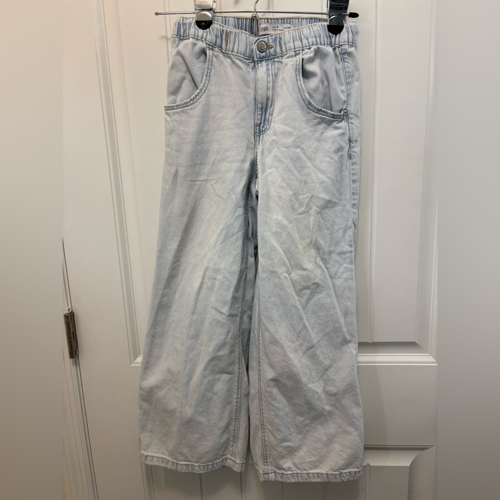 Zara Elastic Waist Flare Jeans. Juniors Size 9. CM 134.